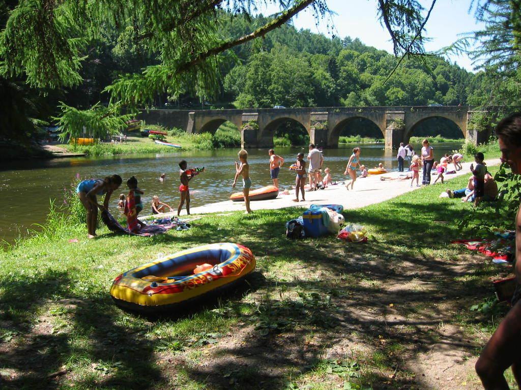Camping Le Canada-Insolite Chiny Zewnętrze zdjęcie