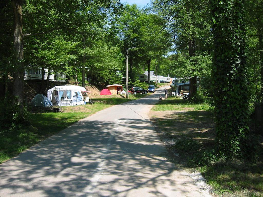 Camping Le Canada-Insolite Chiny Zewnętrze zdjęcie