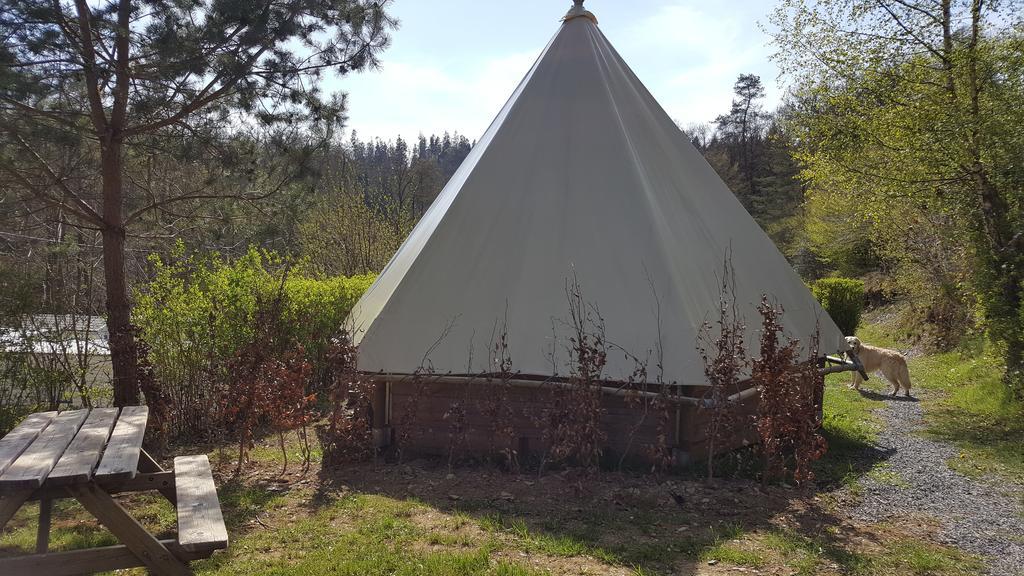 Camping Le Canada-Insolite Chiny Zewnętrze zdjęcie